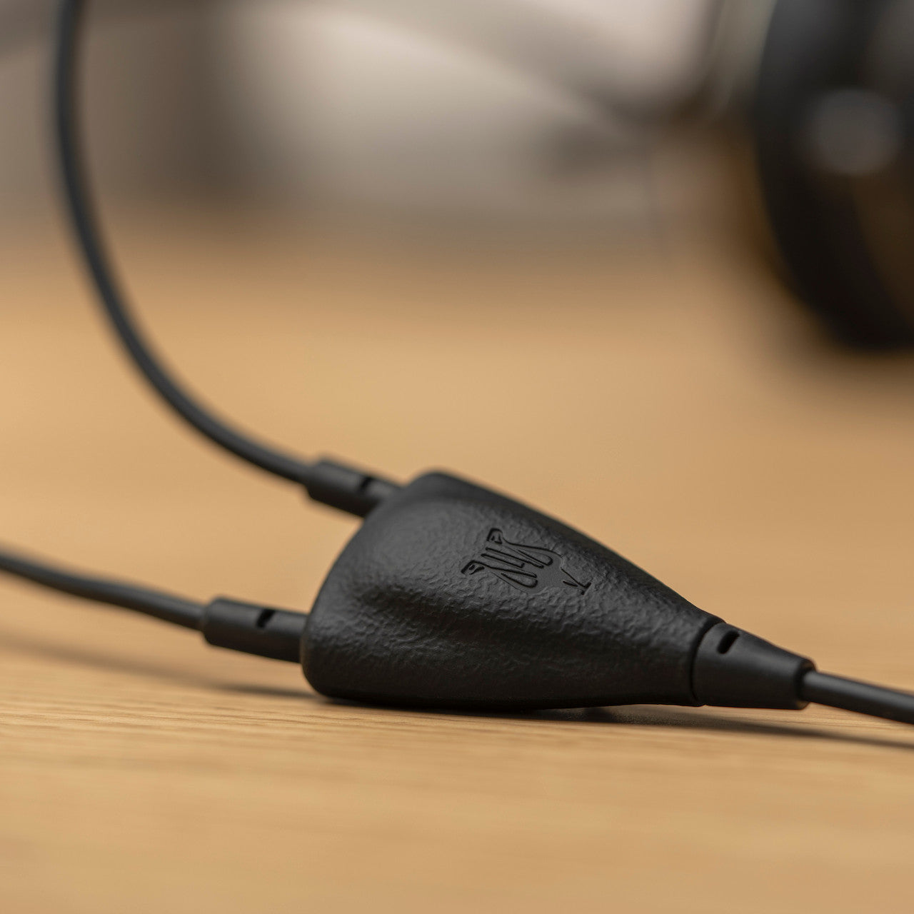 Meze 99 Neo Headphone with Boom Mic Headset Bundle [ Vinyl ]